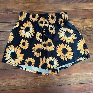 SHEIN high waisted size medium sunflower shorts